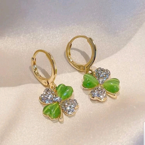 1pair Heart Shaped Green Cats Eye Stone & Four-Leaf Clover Design Earrings - Picture 3 of 3